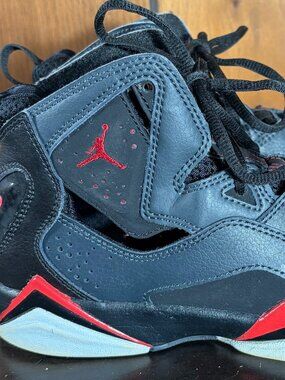 Nike Jordan True Flight Sneakers Black/Red/Gray Youth Sz 5Y - EUC